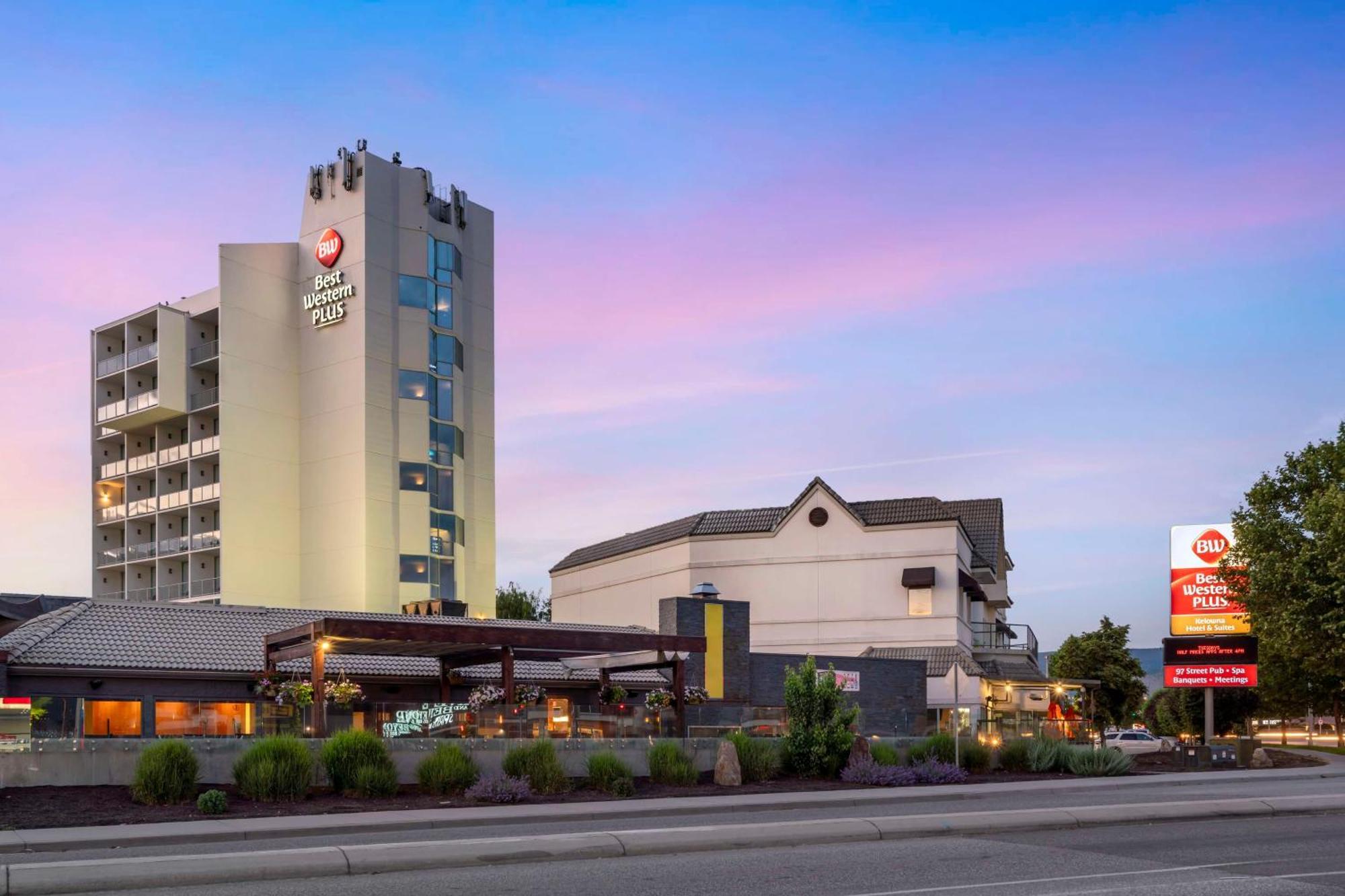 Best Western Plus Kelowna Hotel & Suites Bagian luar foto